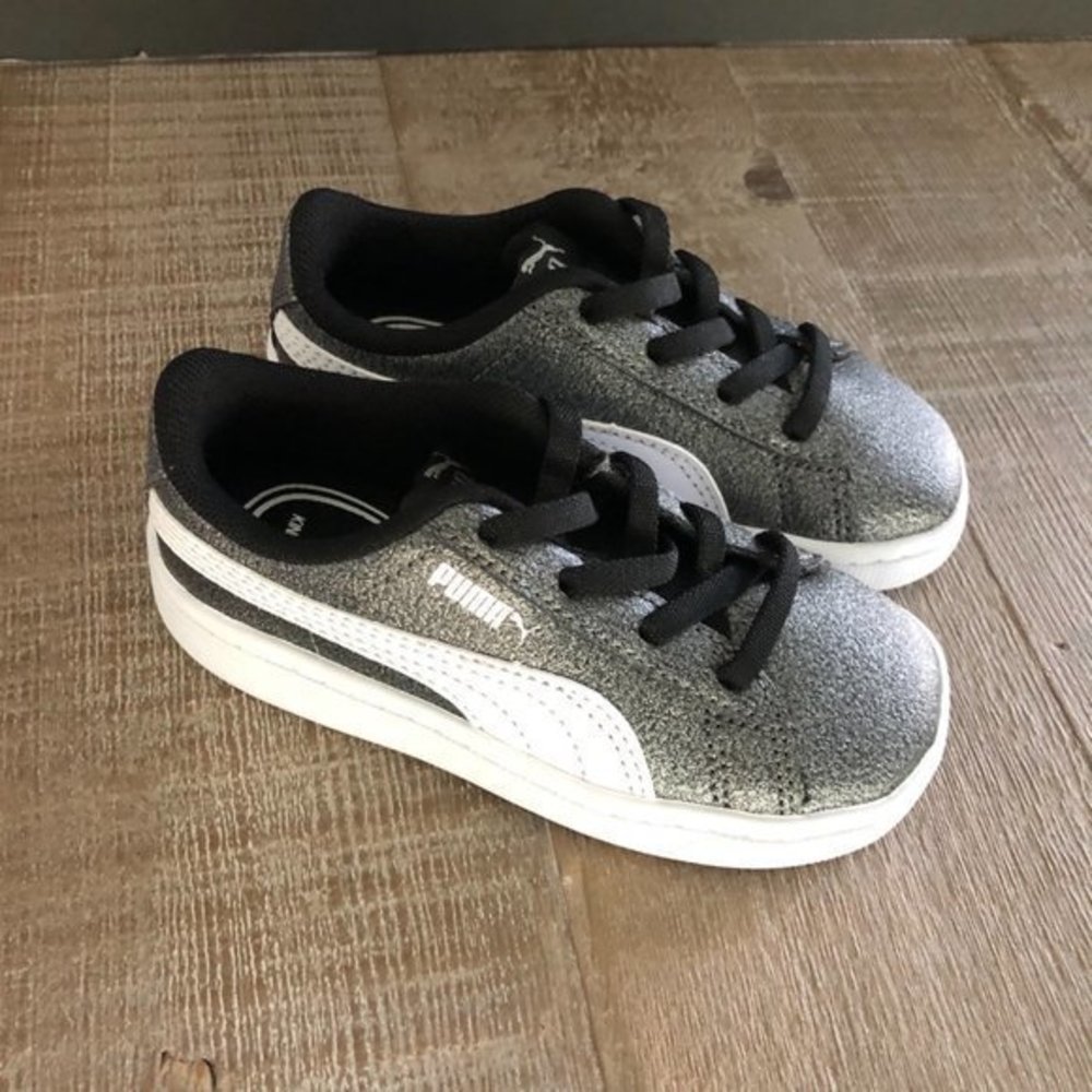 PUMA Vikky V2 Glitz Sneaker metallic grey Toddler kid size 8 NEW - Picture 6 of 10